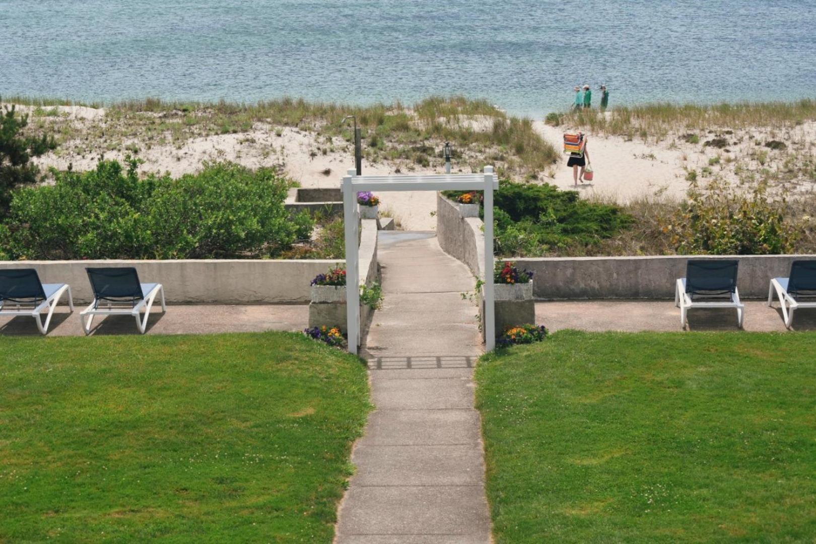 Surf & 3* South Yarmouth